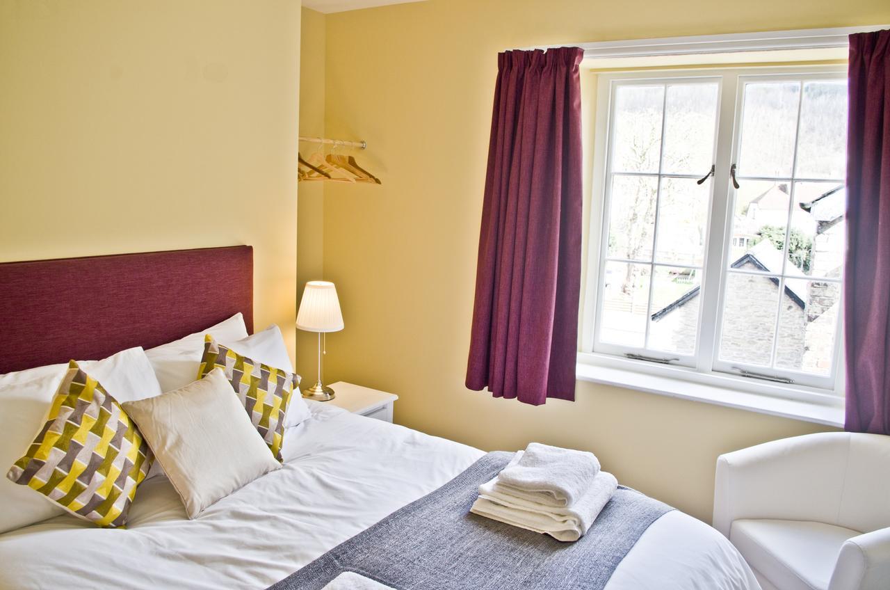 The Red Lion Bed & Breakfast Knighton  Exterior photo